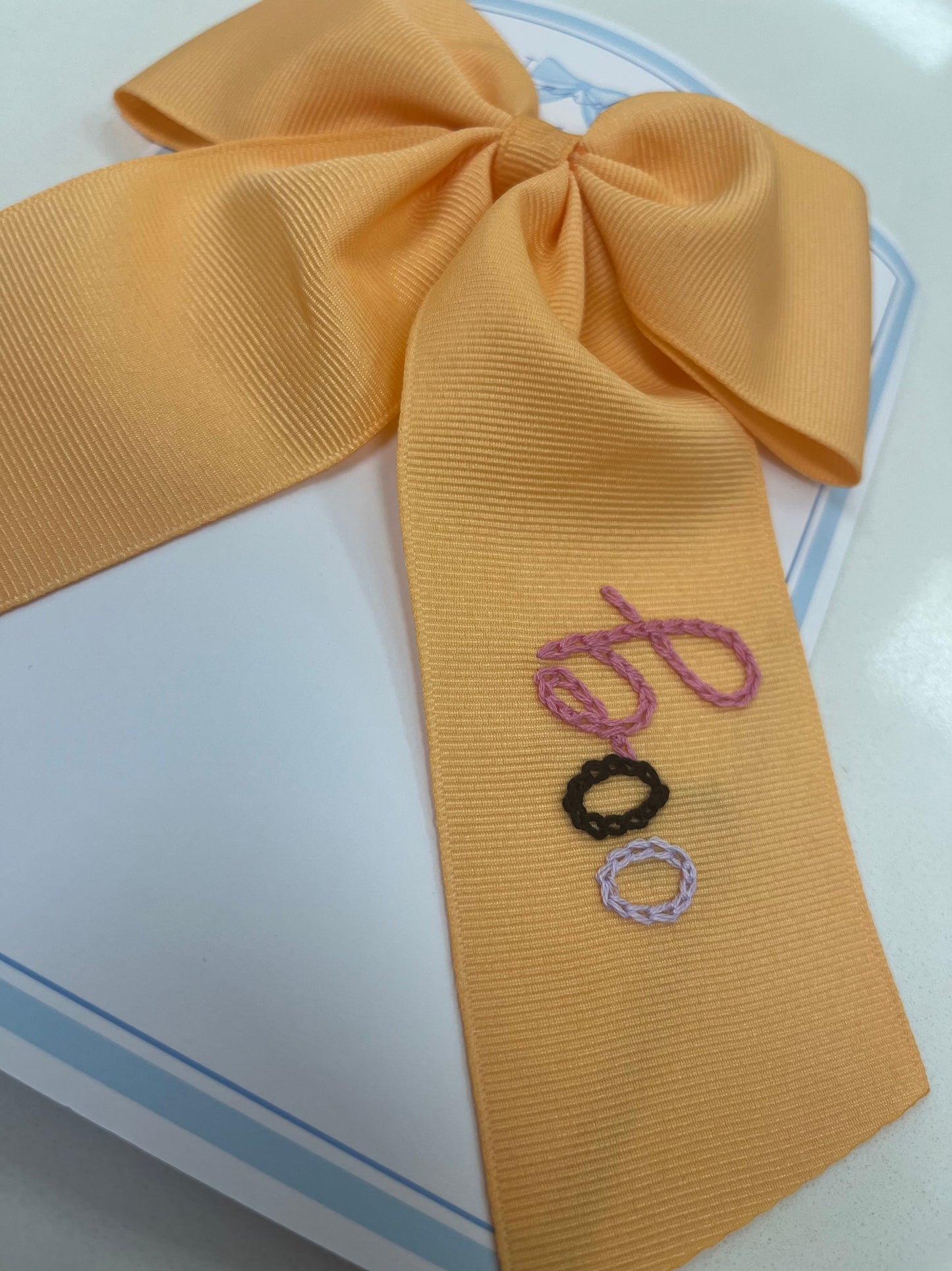 Boo Pale Orange Tail Bow