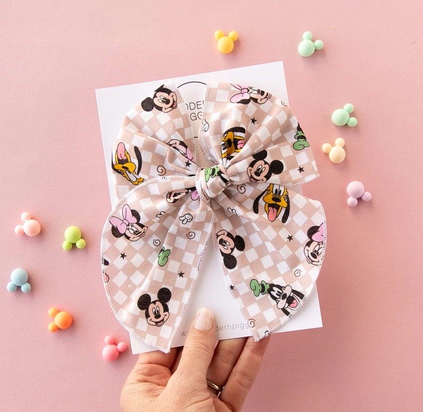 Playhouse Party Bow